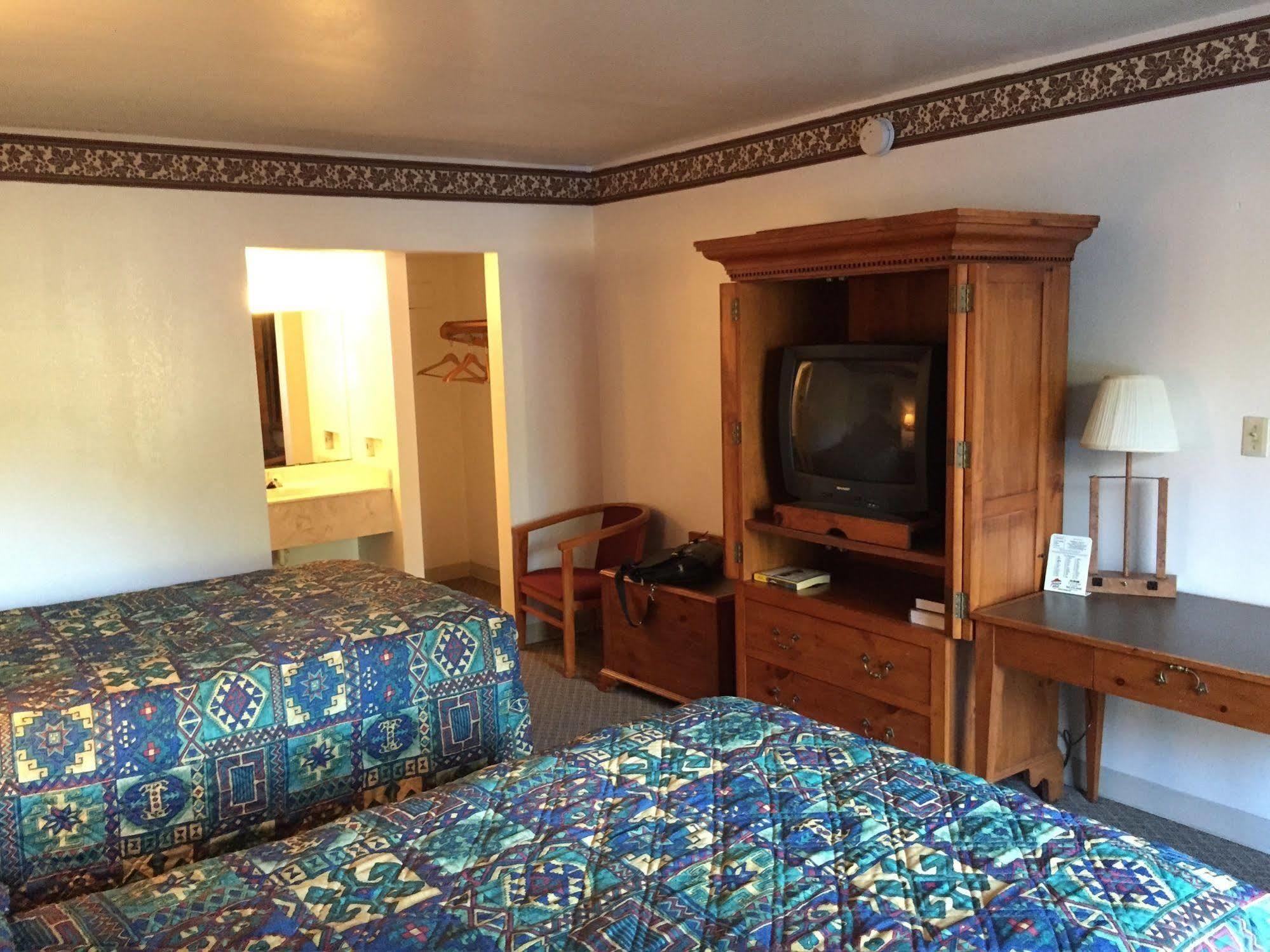 Value Lodge - Gainesville Bagian luar foto