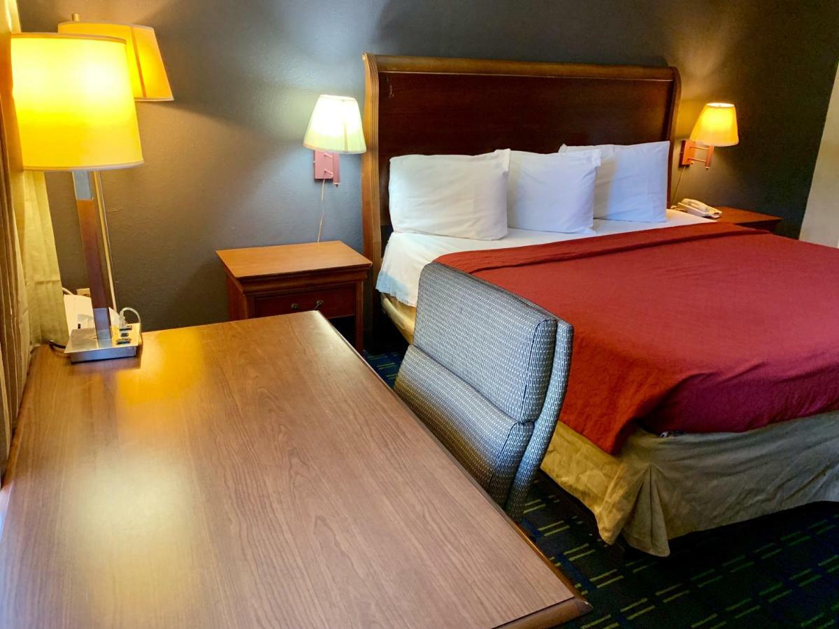 Value Lodge - Gainesville Bagian luar foto